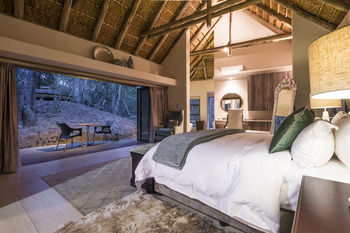 AM Lodge 0*