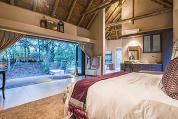 AM Lodge 0*