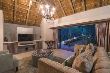 AM Lodge 0*
