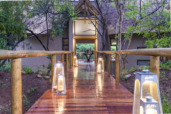 AM Lodge 0*