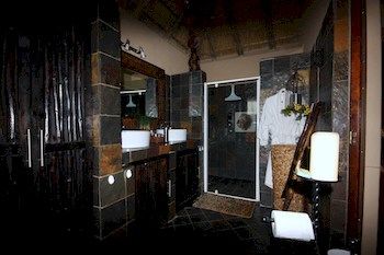 B&B African Rock Lodge 4*