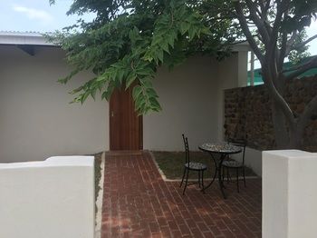Lanseria Country Estate 0*