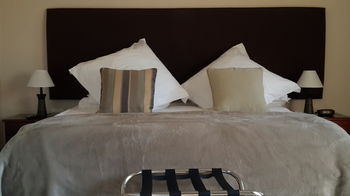 Lanseria Country Estate 0*
