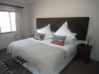 Lanseria Country Estate 0*