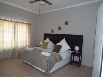 Lanseria Country Estate 0*