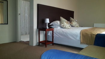 Lanseria Country Estate 0*