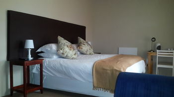 Lanseria Country Estate 0*