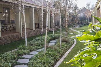 Afrique Boutique Hotel O.R. Tambo 4*