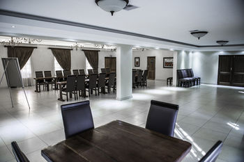 Afrique Boutique Hotel O.R. Tambo 4*