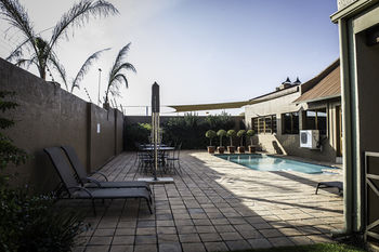 Afrique Boutique Hotel O.R. Tambo 4*
