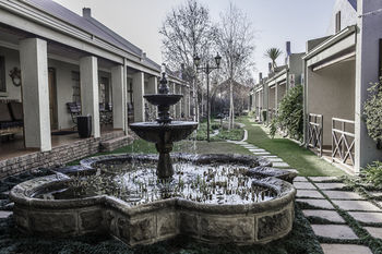 Afrique Boutique Hotel O.R. Tambo 4*
