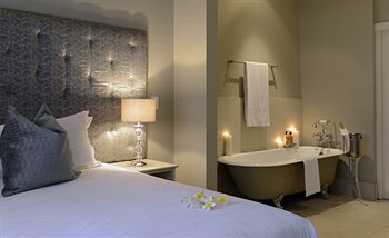 The Saint James on Venice Luxury Guest House 4*