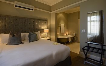 The Saint James on Venice Luxury Guest House 4*