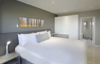 The Capital on Bath 3*