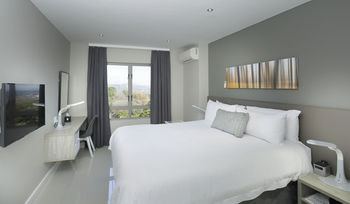 The Capital on Bath 3*