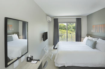 The Capital on Bath 3*