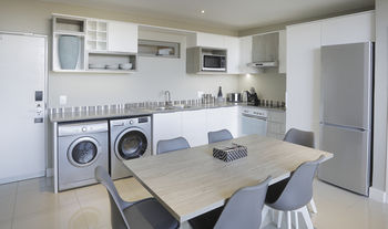 The Capital on Bath 3*