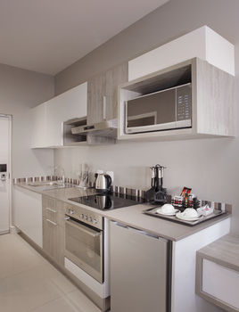 The Capital on Bath 3*