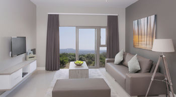The Capital on Bath 3*