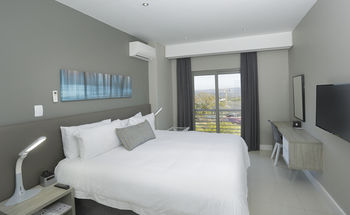 The Capital on Bath 3*