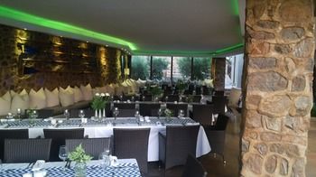 The Blades 4*