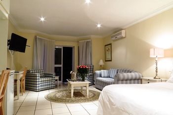 Gordon's Beach Lodge 4*