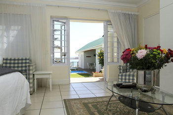 Gordon's Beach Lodge 4*