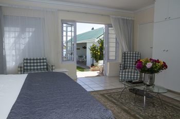 Gordon's Beach Lodge 4*