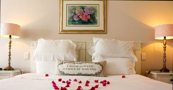 Gordon's Beach Lodge 4*