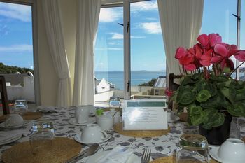 Gordon's Beach Lodge 4*