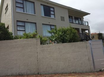 Hermanus Heights Villa 0*