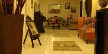 Heatherdale Guesthouse & Shuttle Services 3*