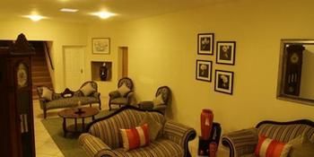 Heatherdale Guesthouse & Shuttle Services 3*
