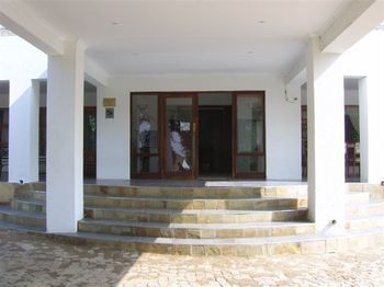 Heatherdale Guesthouse & Shuttle Services 3*