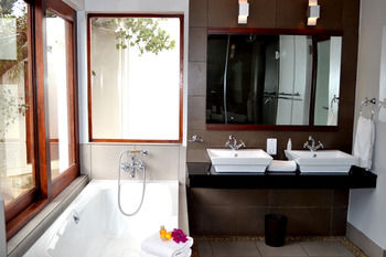 Elements Private Golf Reserve 3*