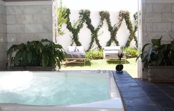 Leeuwenhof Country Lodge & Garden Spa 0*