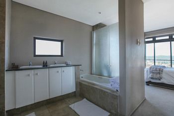 Point Waterfront Apartments 4*