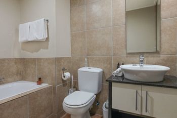 Point Waterfront Apartments 4*