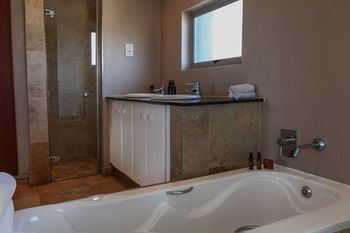 Point Waterfront Apartments 4*