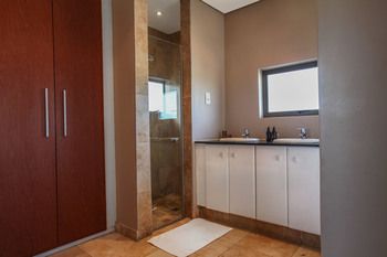 Point Waterfront Apartments 4*