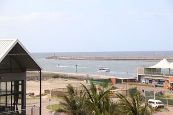 Point Waterfront Apartments 4*