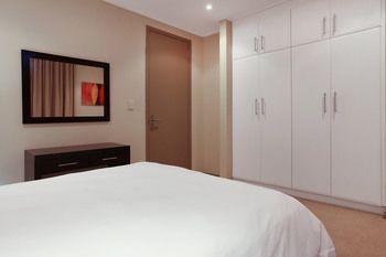 Point Waterfront Apartments 4*