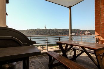 Point Waterfront Apartments 4*