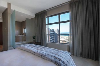 Point Waterfront Apartments 4*