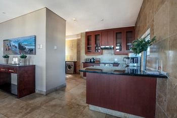 Point Waterfront Apartments 4*