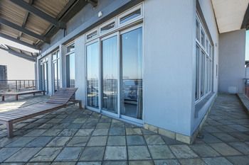 Point Waterfront Apartments 4*