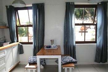 Paternoster Place 3*