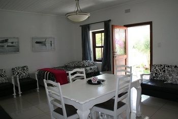 Paternoster Place 3*