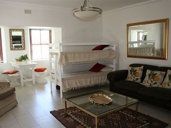 Paternoster Place 3*