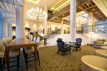 Pivot Hotel Montecasino 4*